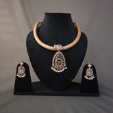 Elephant pendant hasli style choker